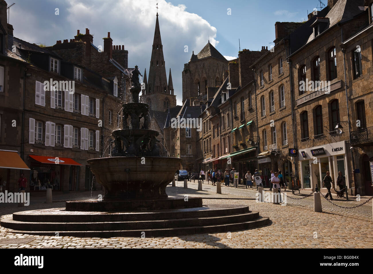 Fountain in the Place du Centre, Guingamp, Côte d’Armor, Brittany, France Stock Photo