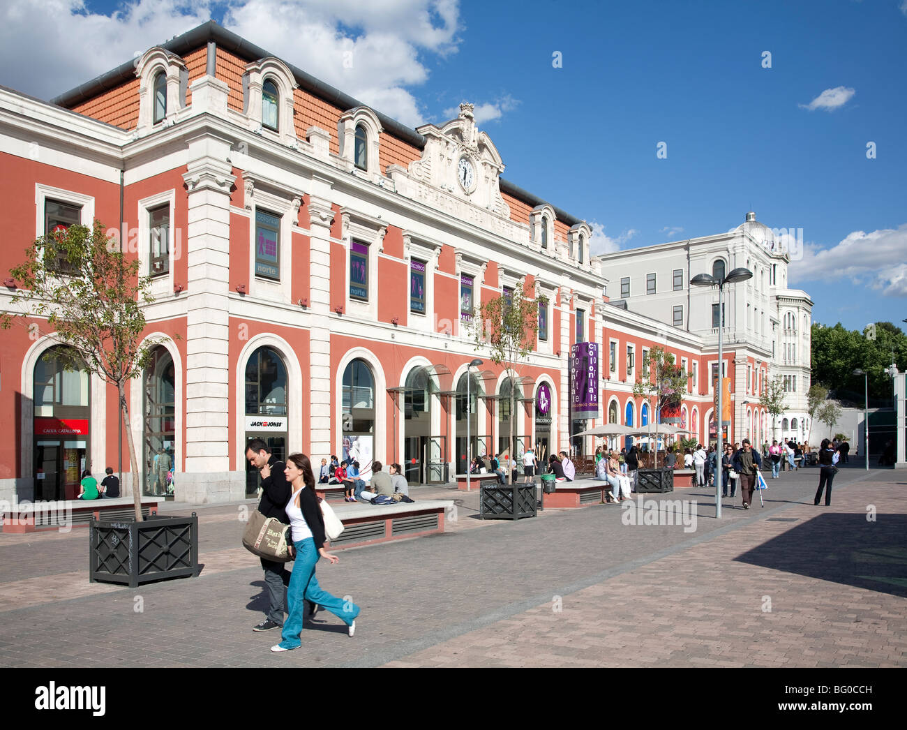 Group of people outside of a shopping centre, Centro Comercial Principe  Pio, Madrid, Spain Stock Photo - Alamy