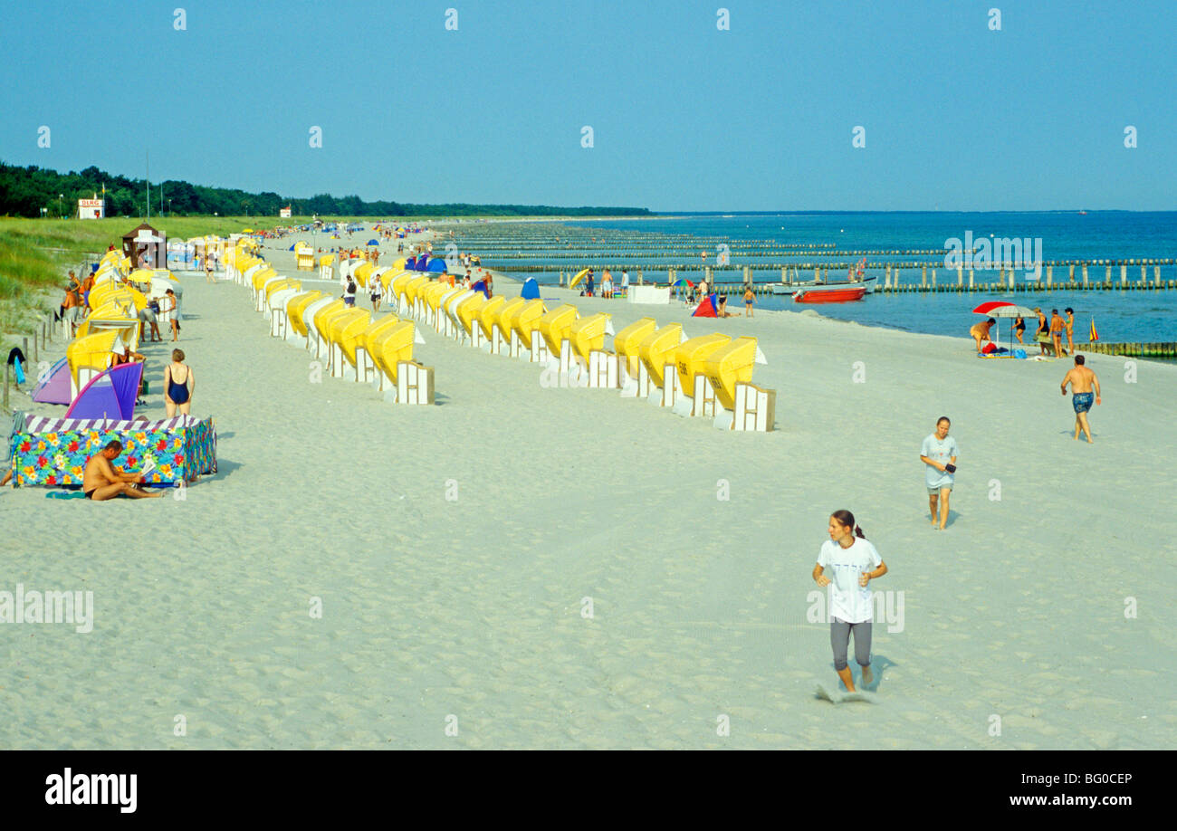 sandy beach with basket chairs at Zingst, Baltic Sea, Mecklenburg-West Pomerania, Northern Germany Stock Photo