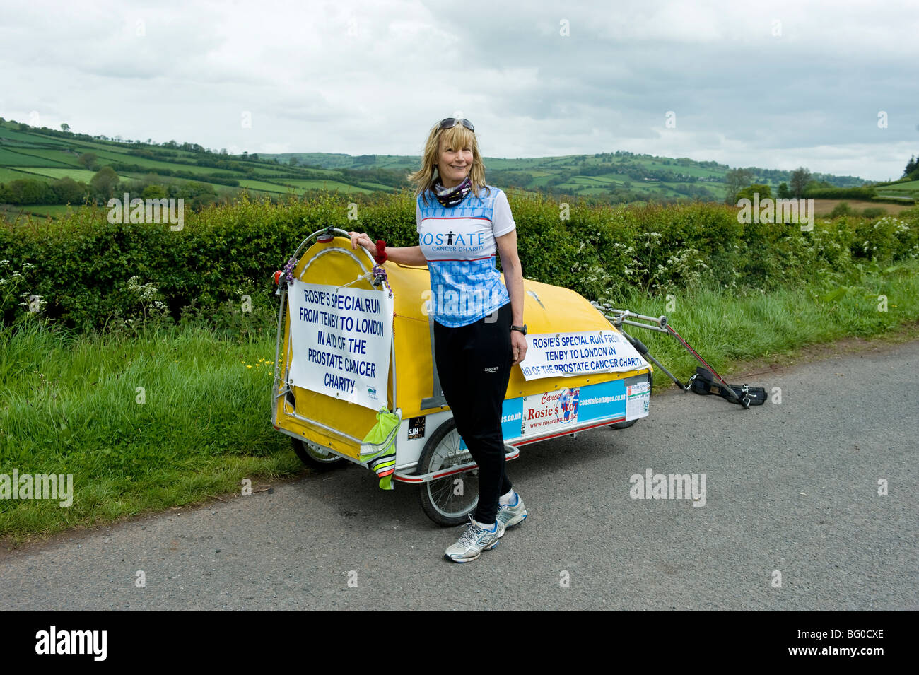 Rosie Swale-Pope MBE completed a five year around the world run raising  money for Charity. Pictured running from Tenby to London Stock Photo - Alamy