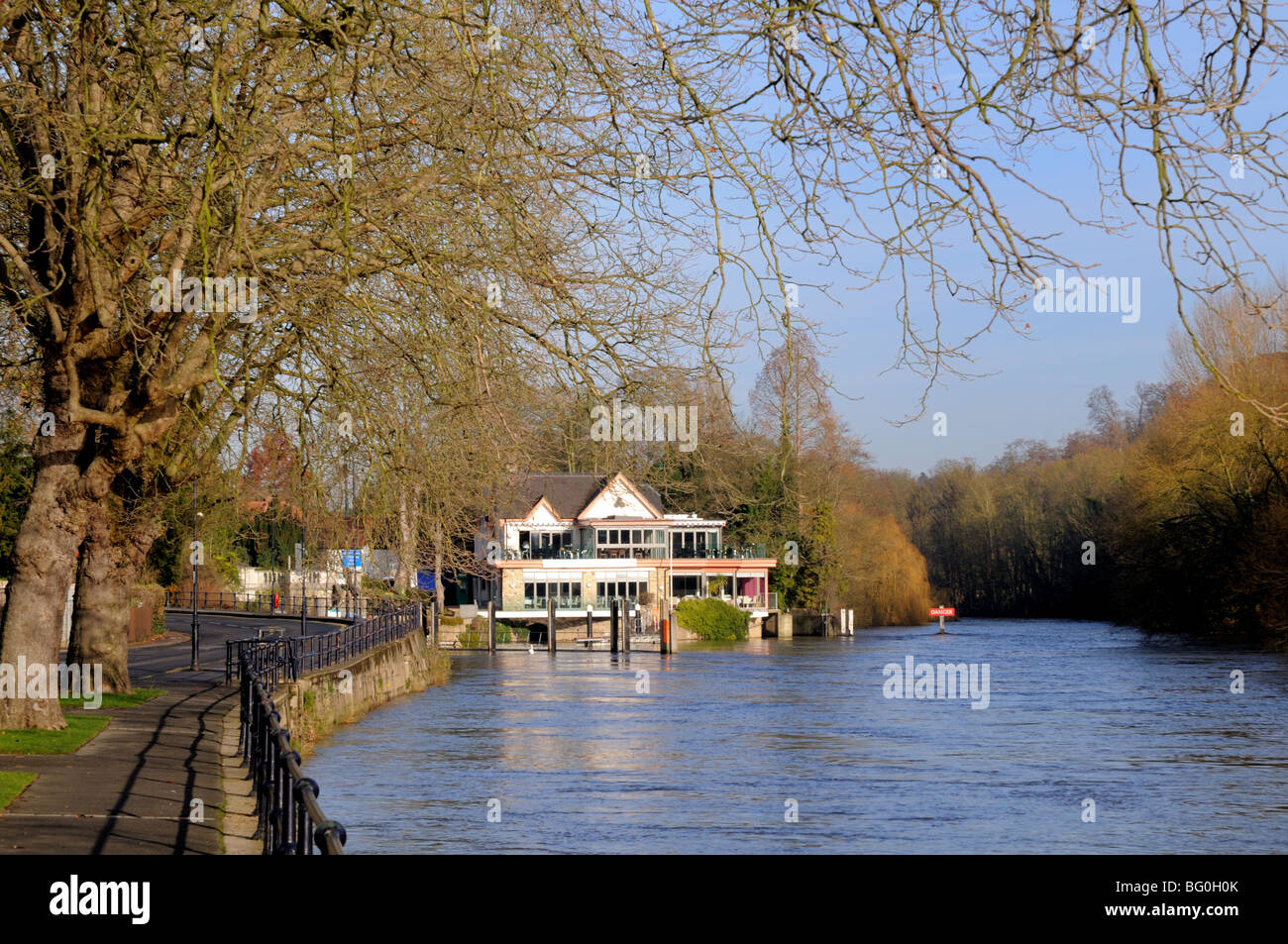 Boulters Lock Hotel Maidenhead England Stock Photo Alamy