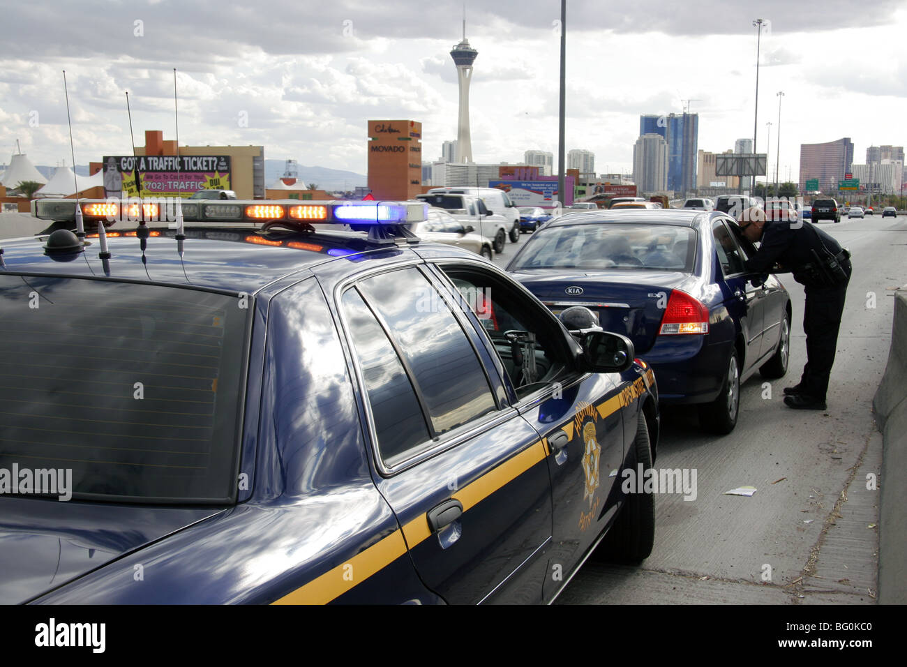 Nevada Highway Patrol State Trooper speaks with a driver about a traffic offence in Las Vegas, Nevada, USA Stock Photo