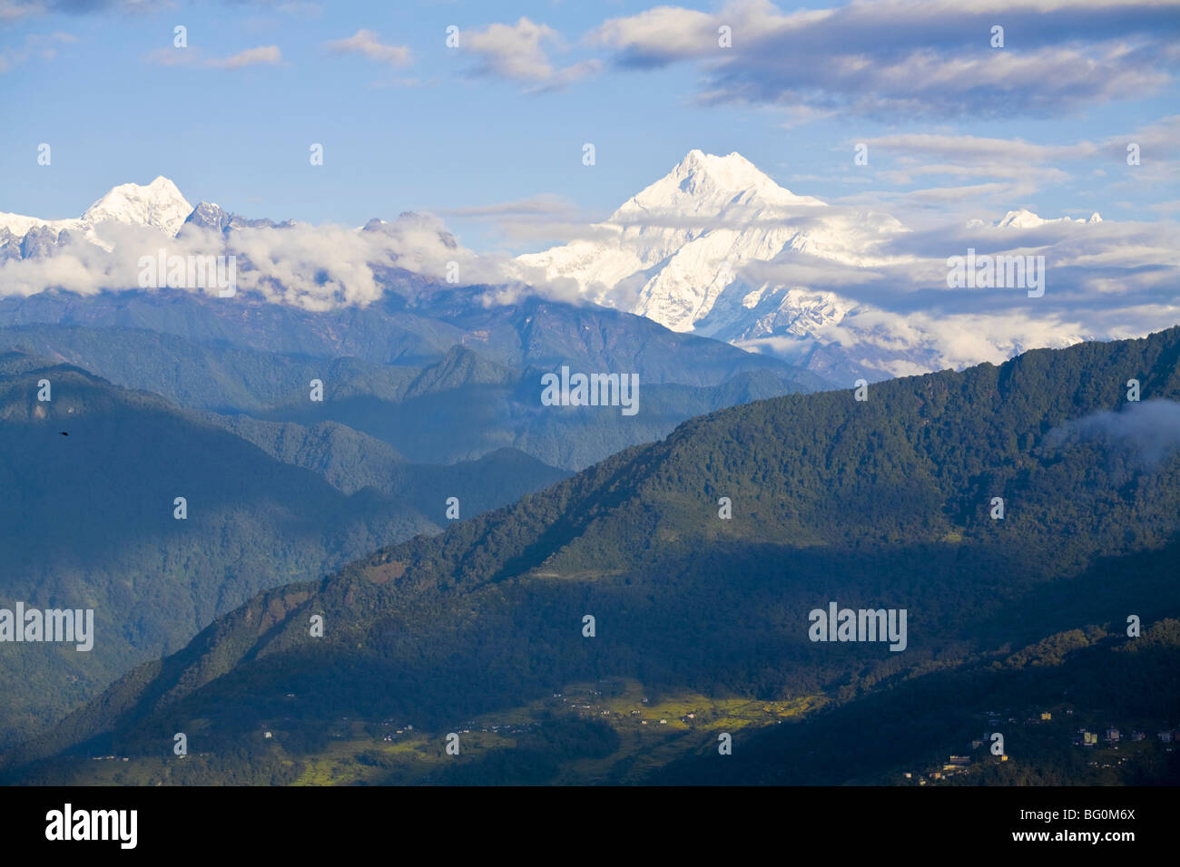 Kanchenjunga hi-res stock photography and images - Alamy