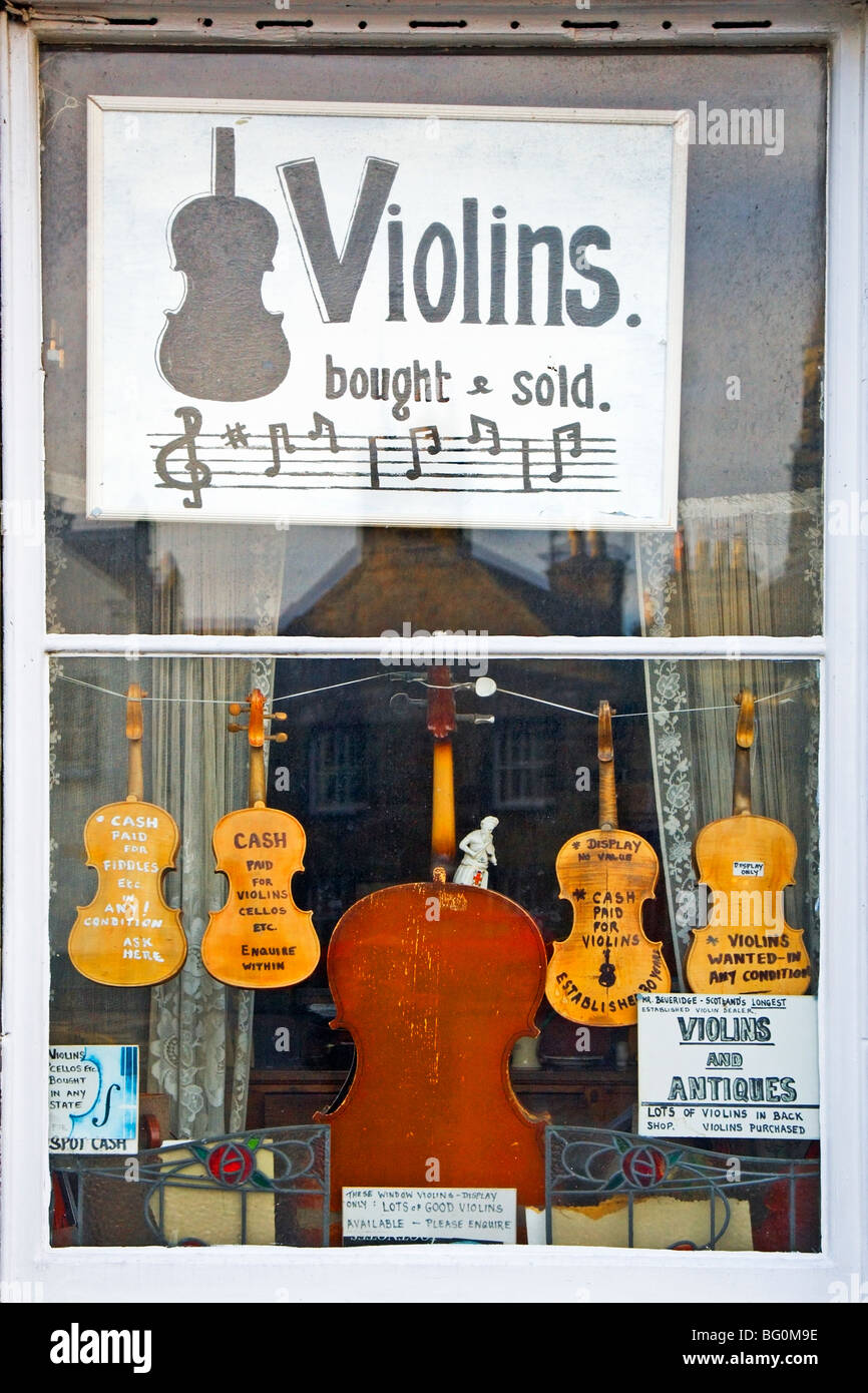 udeladt Langt væk let The Violin Shop, Falkland Stock Photo - Alamy