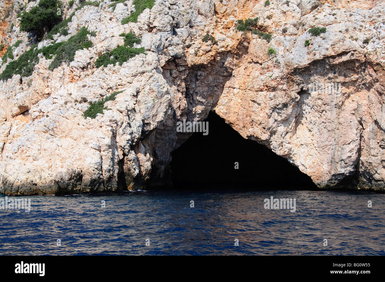 Greek cave hi-res stock photography and images - Alamy