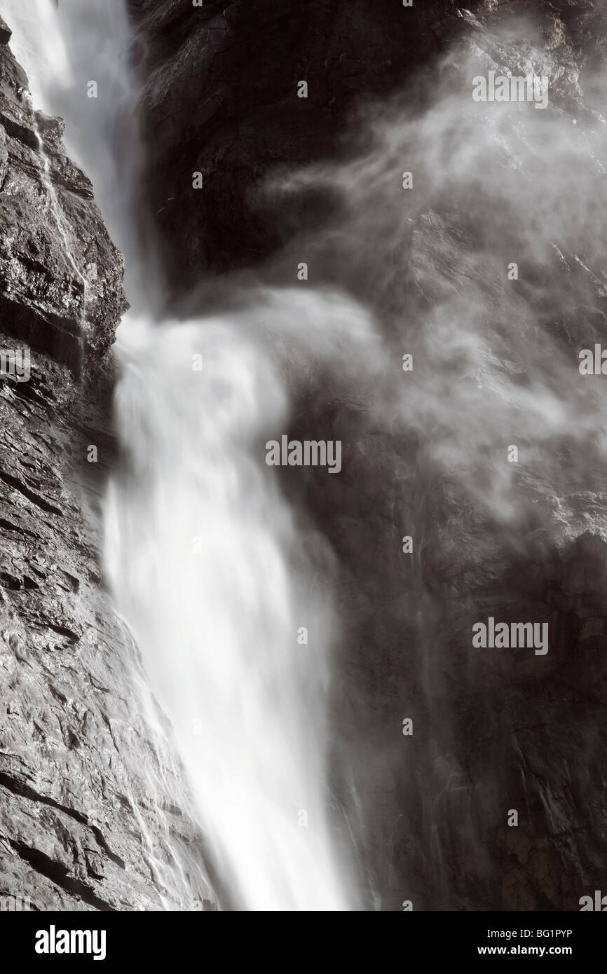 The water plumes of the Takakkaw Falls in Alberta's Yoho national park Stock Photo