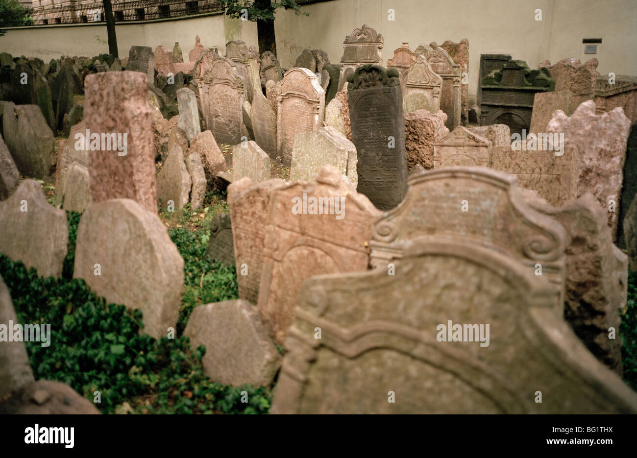 World Travel. Old Jewish Cemetery in Josefov in ancient city of Prague in the Czech Republic in Eastern Europe. Culture History Traveller Wanderlust Stock Photo