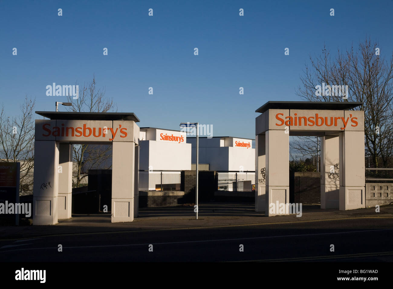 Supermarket entrance hires stock photography and images Alamy