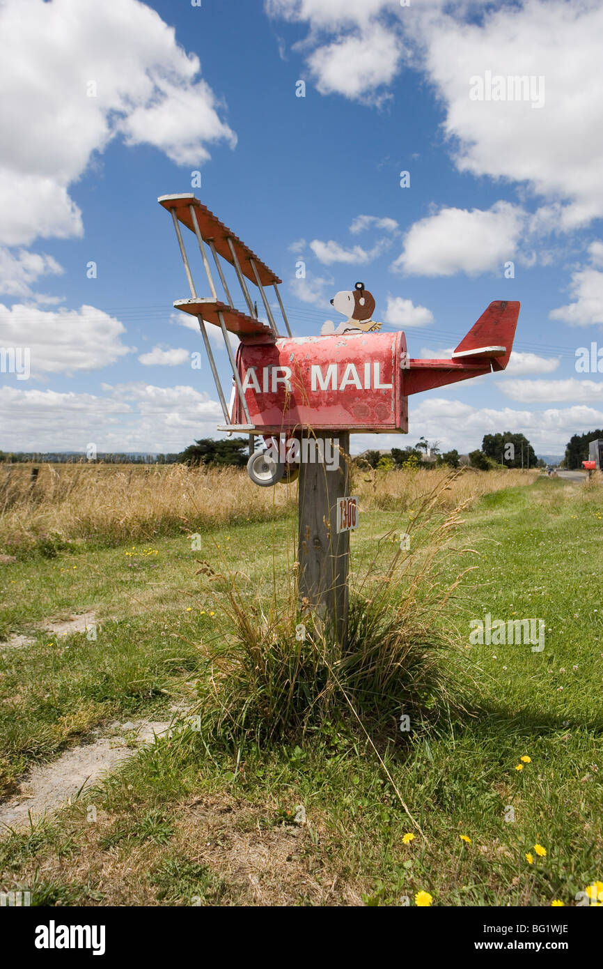 New zealand mailbox roadside hi-res stock photography and images - Alamy