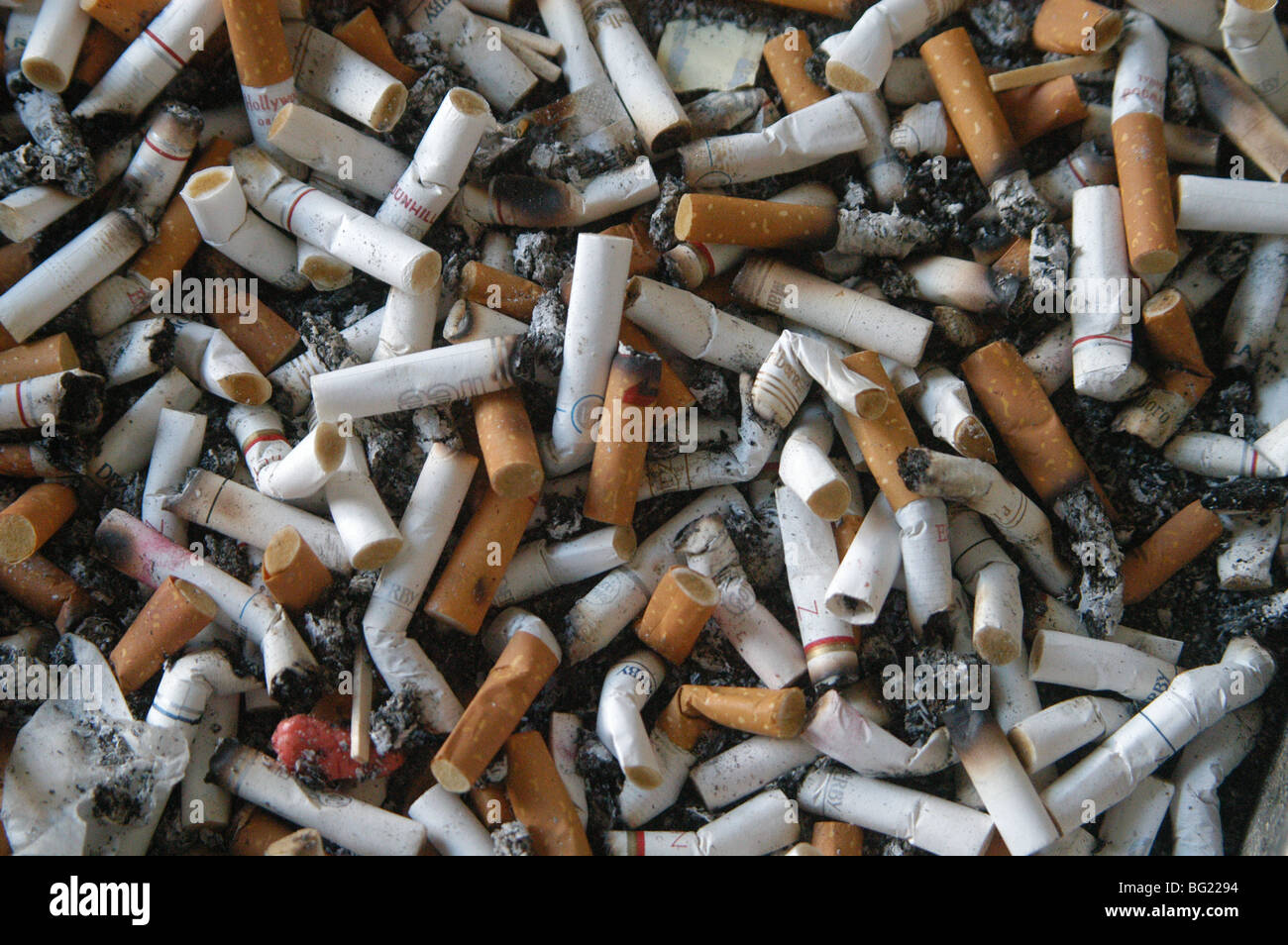 Cigarette's end on a stray of a hospital in São Paulo, Brazil, 27/11/2009 at 04:42pm. Stock Photo
