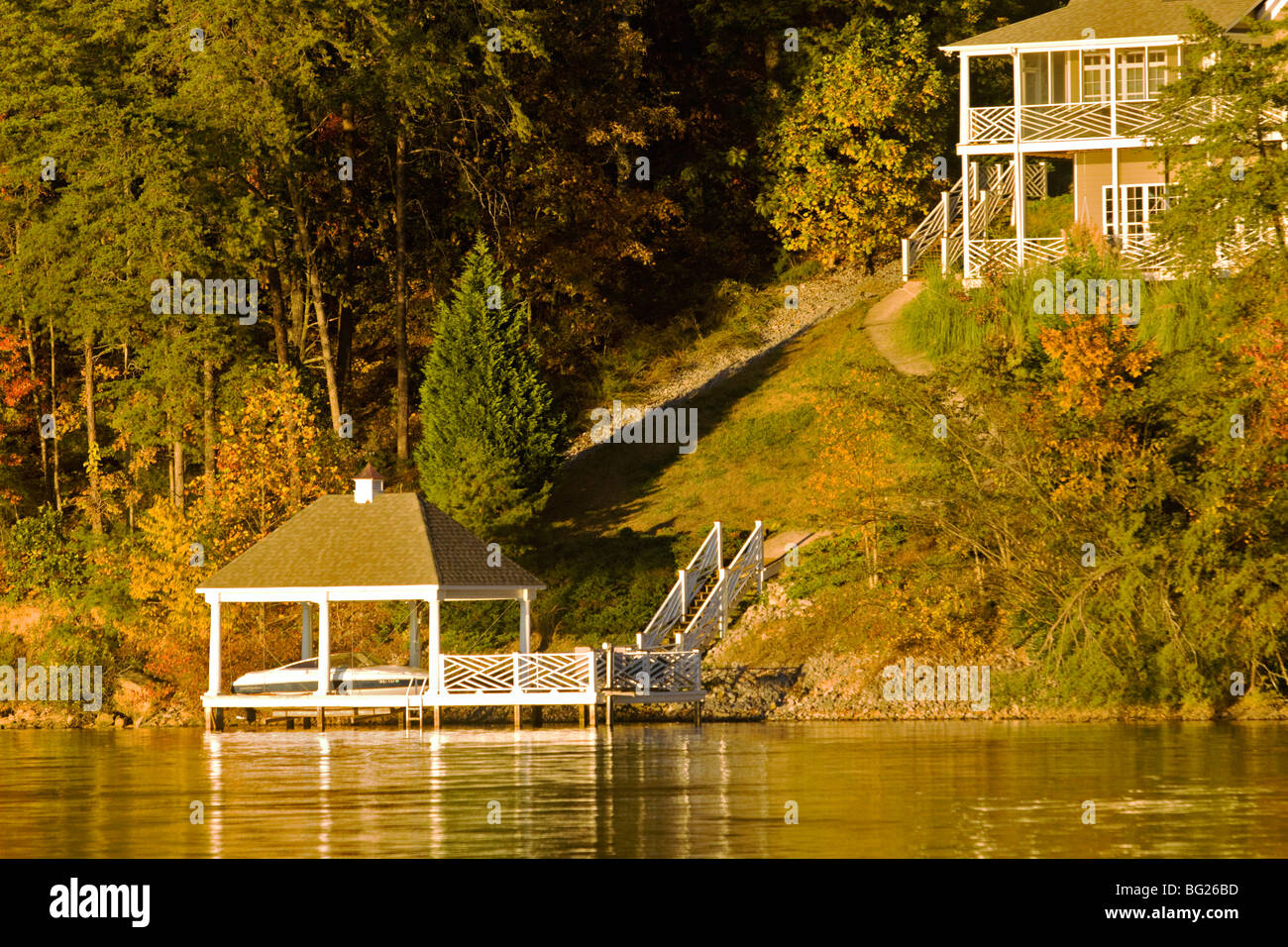 A lake house and boat dock on Watts Bar Lake Stock Photo Alamy