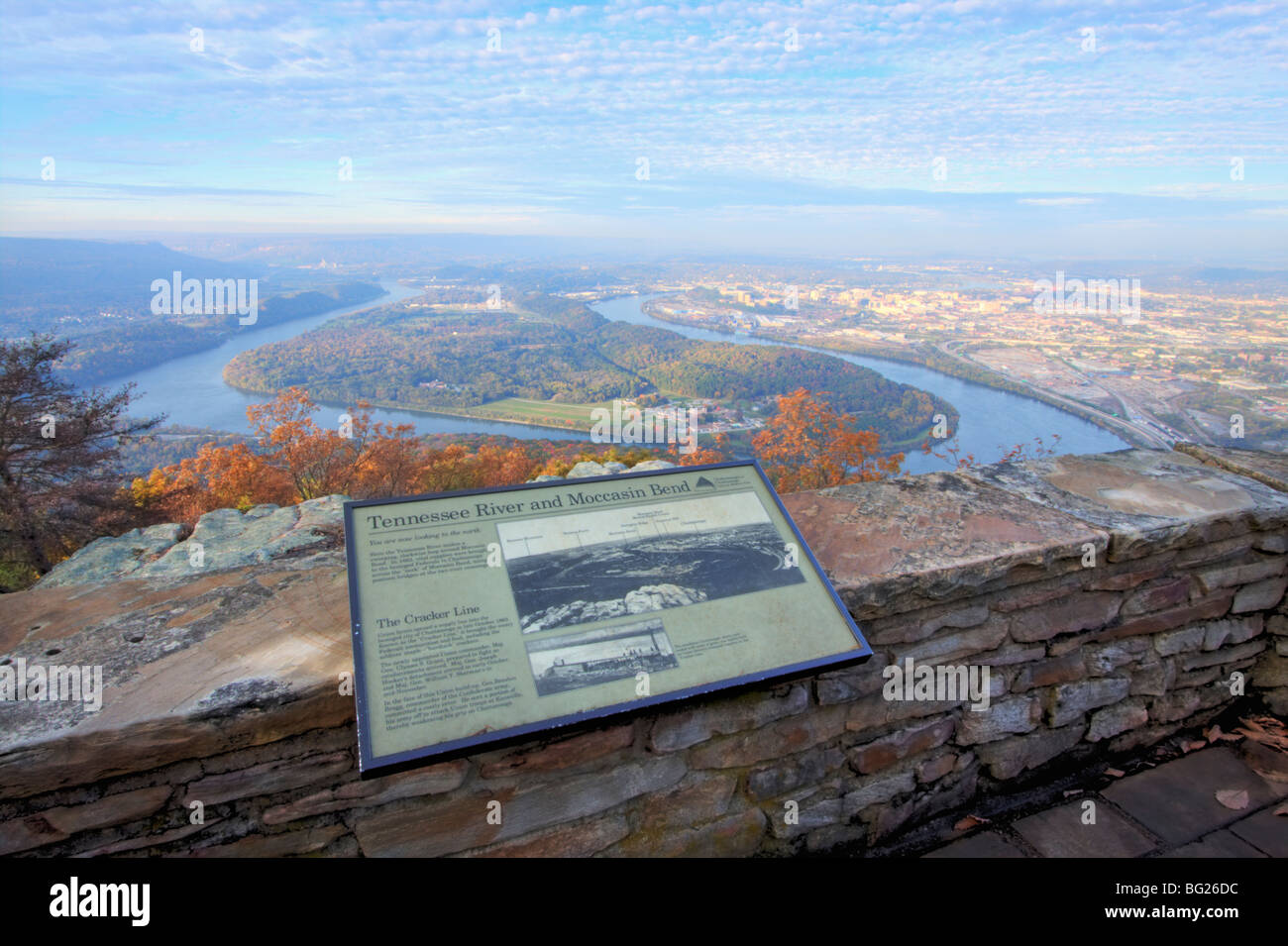 view-of-the-tennessee-river-and-moccasin-bend-from-lookout-mountain-BG26DC.jpg
