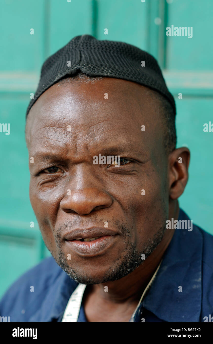 street tailor on sewing machine, Mombasa, Kenya Stock Photo Alamy
