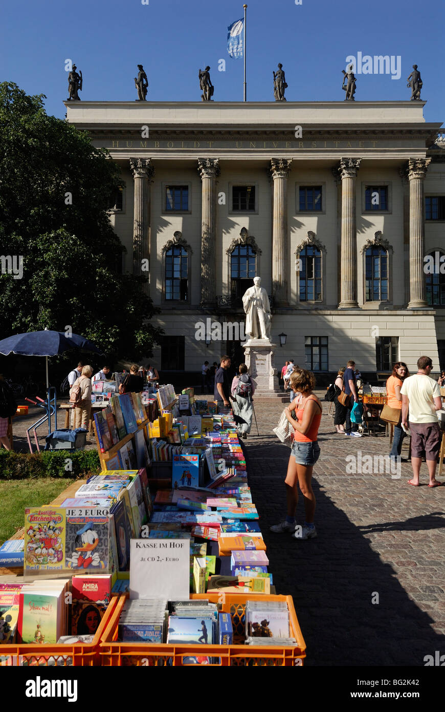 Berlin. Germany. Second hand book market at Humboldt University on the Unter den Linden. Stock Photo