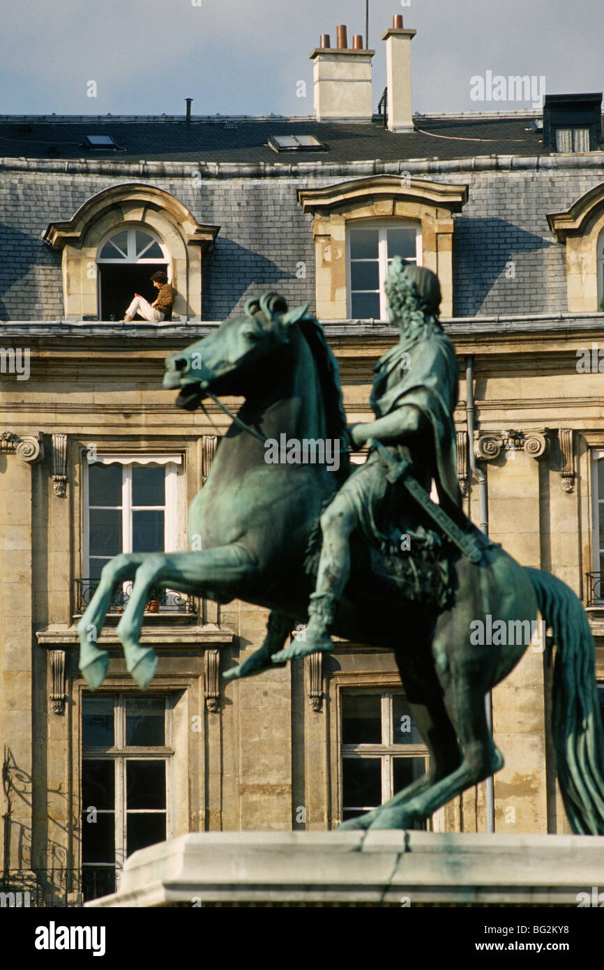 Paris. France. Equestrian statue of Louis XIV Place des Victoires. 1st/2nd Arrondissements Stock Photo