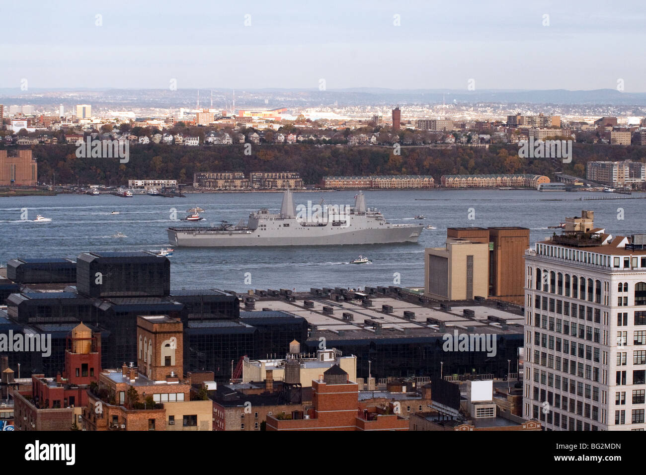 The USS New York LPD-21 heading up the Hudson River to be commissioned Stock Photo
