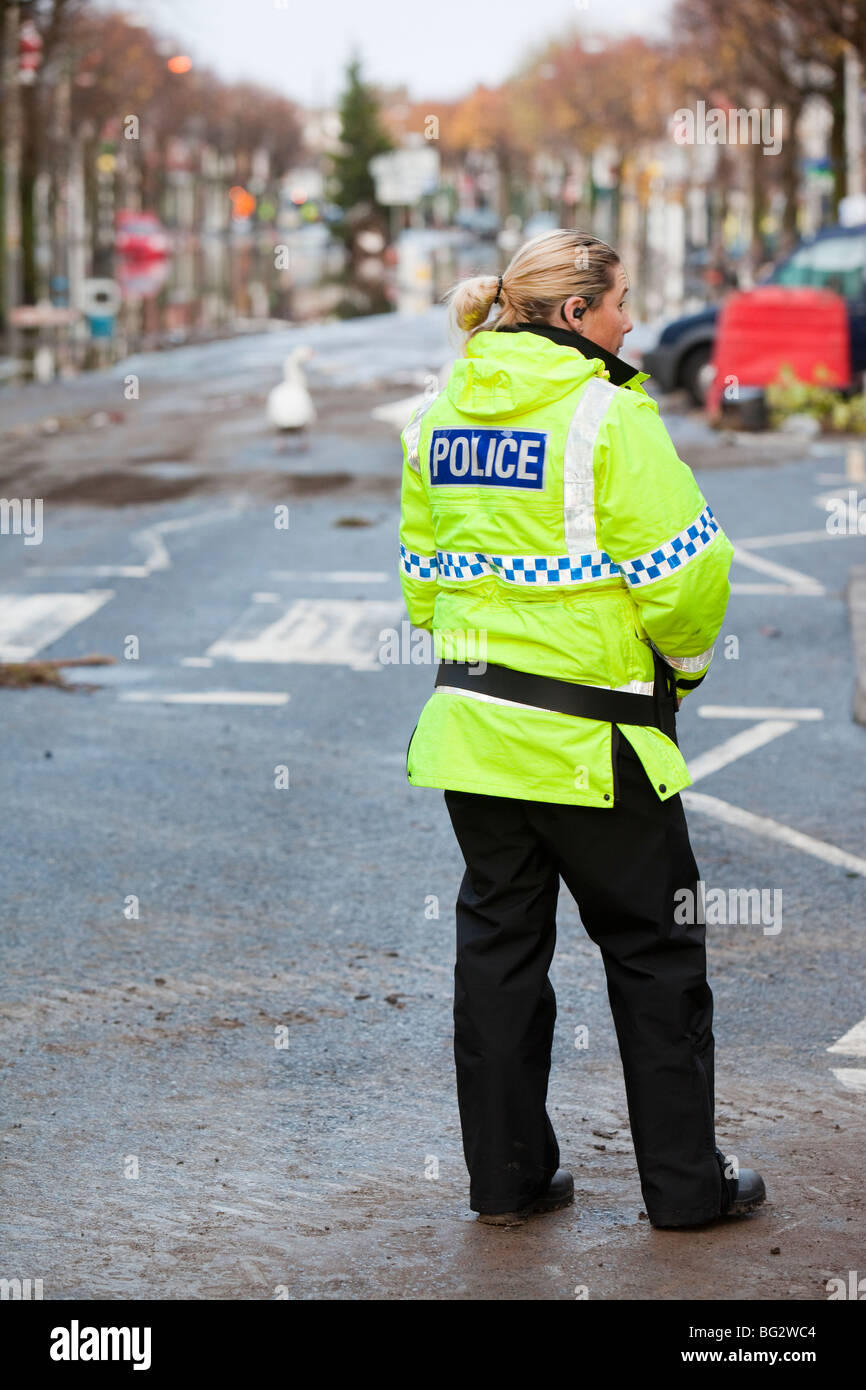 Police Using Cocker Police cordon off Cockermouth's main street after the devastating ...