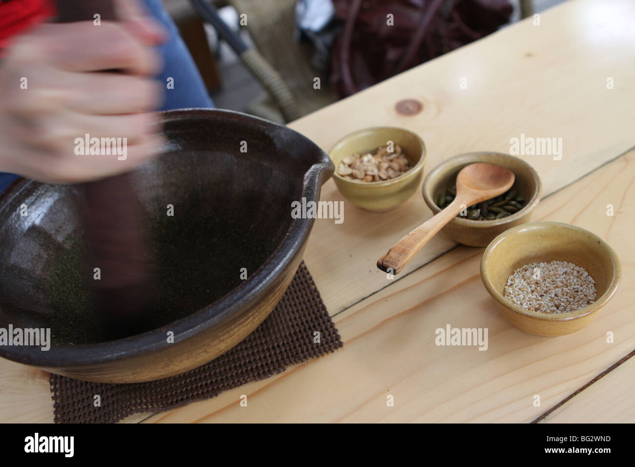 preparing the lei cha Stock Photo Alamy