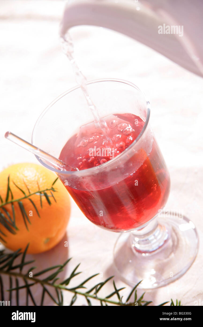 Tea infusing hi-res stock photography and images - Alamy