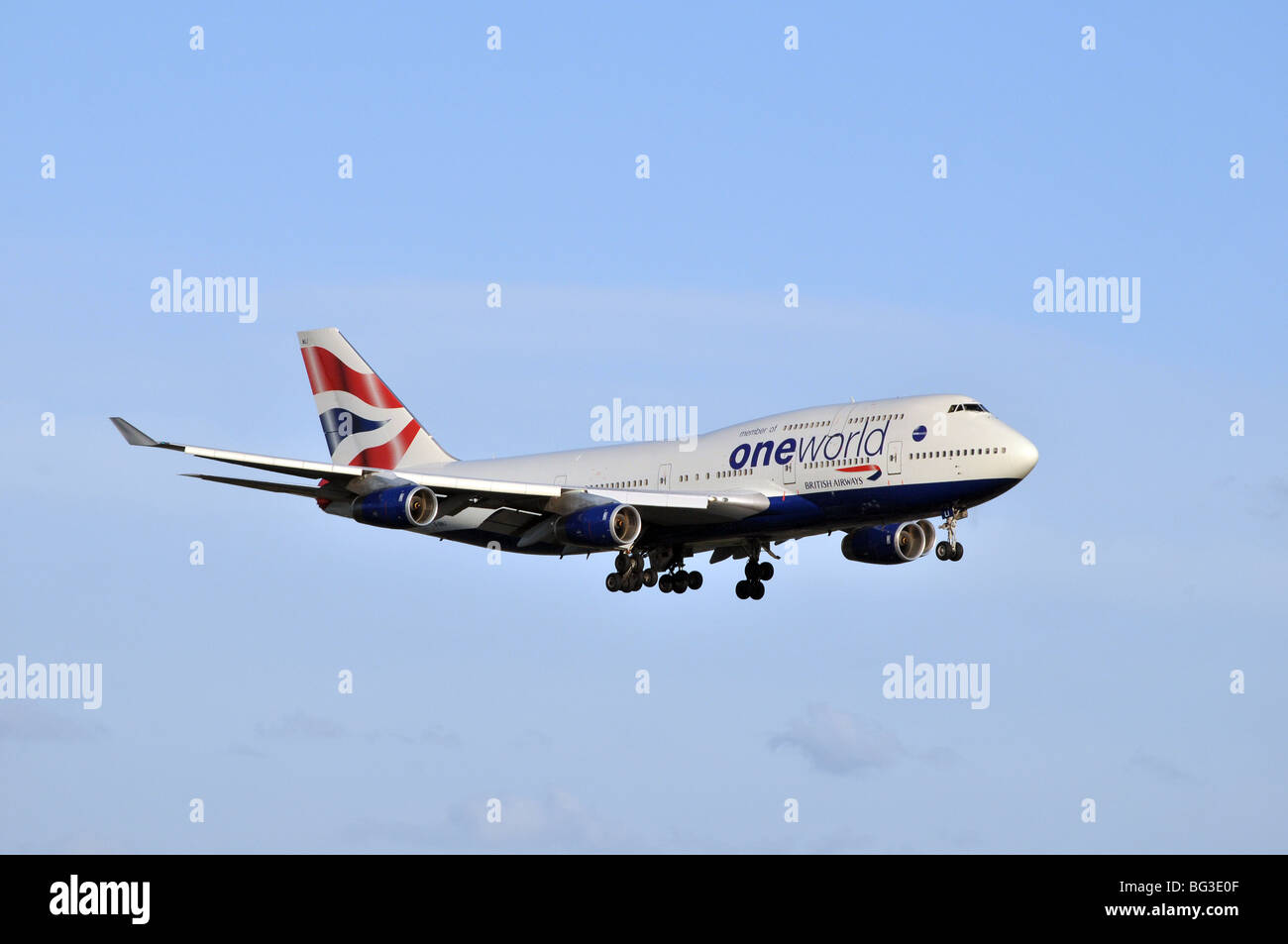 British Airways Boeing 747-400 G-BLNI on final approach with landing gear extended Stock Photo