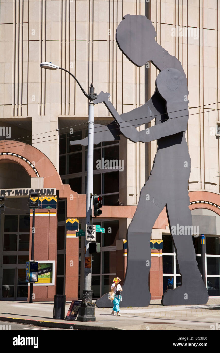 Hammering Man sculpture by Jonathan Borofsky, Seattle Art Museum, Seattle, Washington State