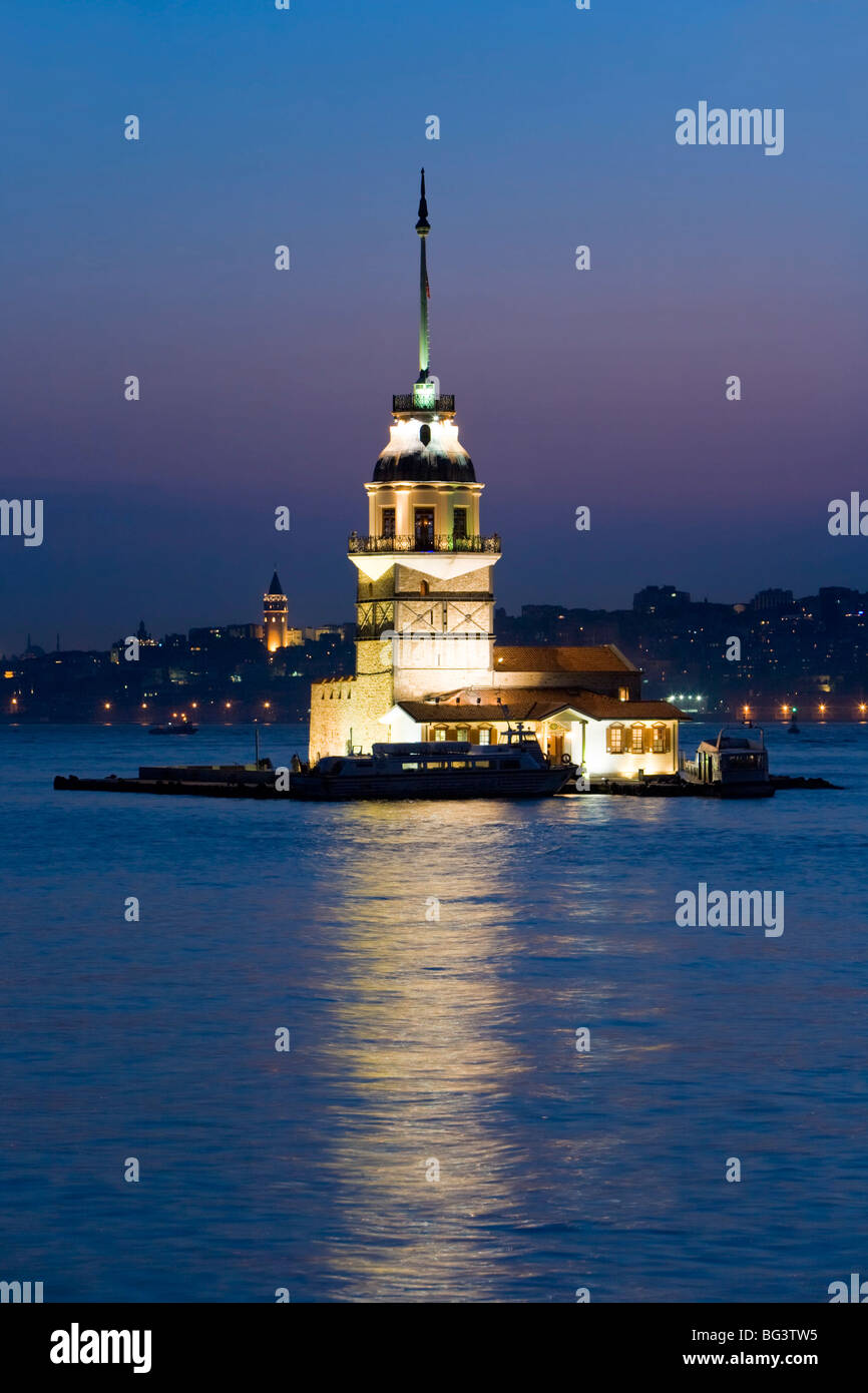 Kizkulesi (Maiden's Tower), the Bosphorus, Istanbul, Turkey, Europe Stock Photo