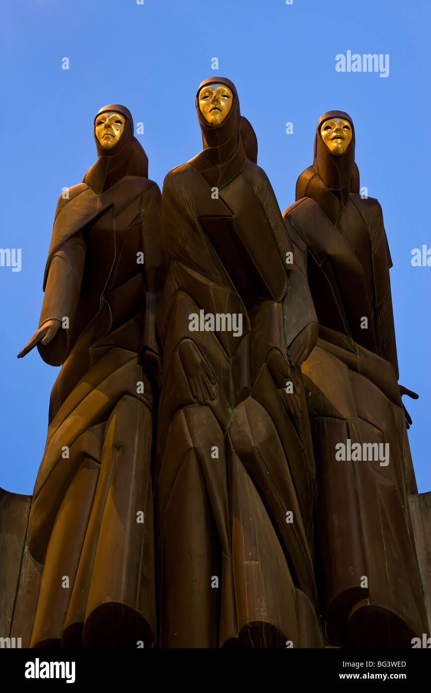 Sculpture of the Feast of the Three Musicians, National Drama Theatre, Vilnius, Lithuania, Baltic States, Europe Stock Photo