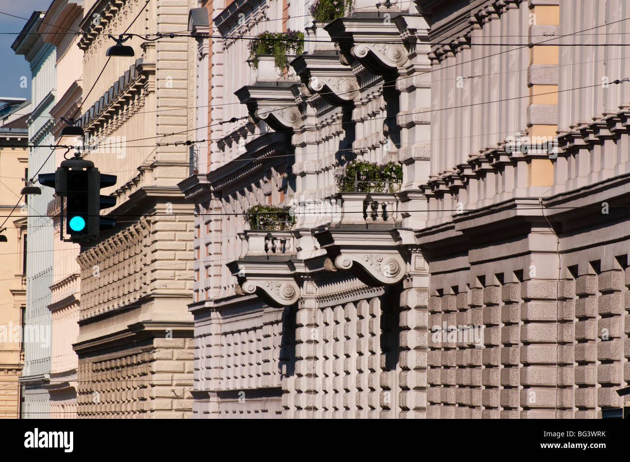 Ringstraßenarchitektur, Dämmerung , Ringstraße, Wien, Österreich | Ringroad architecture, Vienna, Austria  Stock Photo