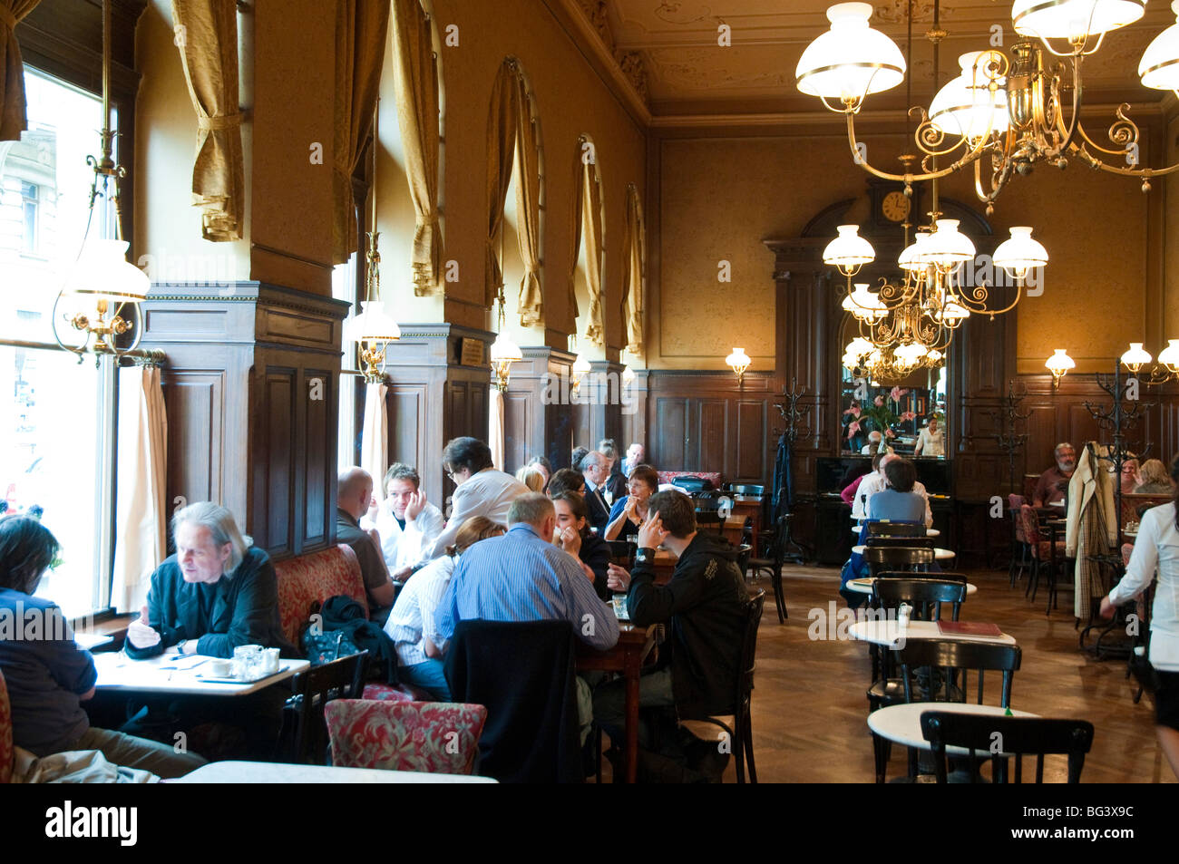 Wiener Kaffeehaus Cafe Sperl Wien Osterreich Cafe Sperl