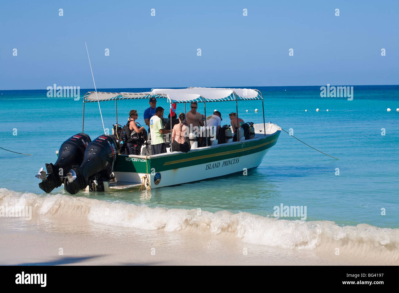 Honduras, Bay Islands, Roatan, West Bay, Dive boat Stock Photo