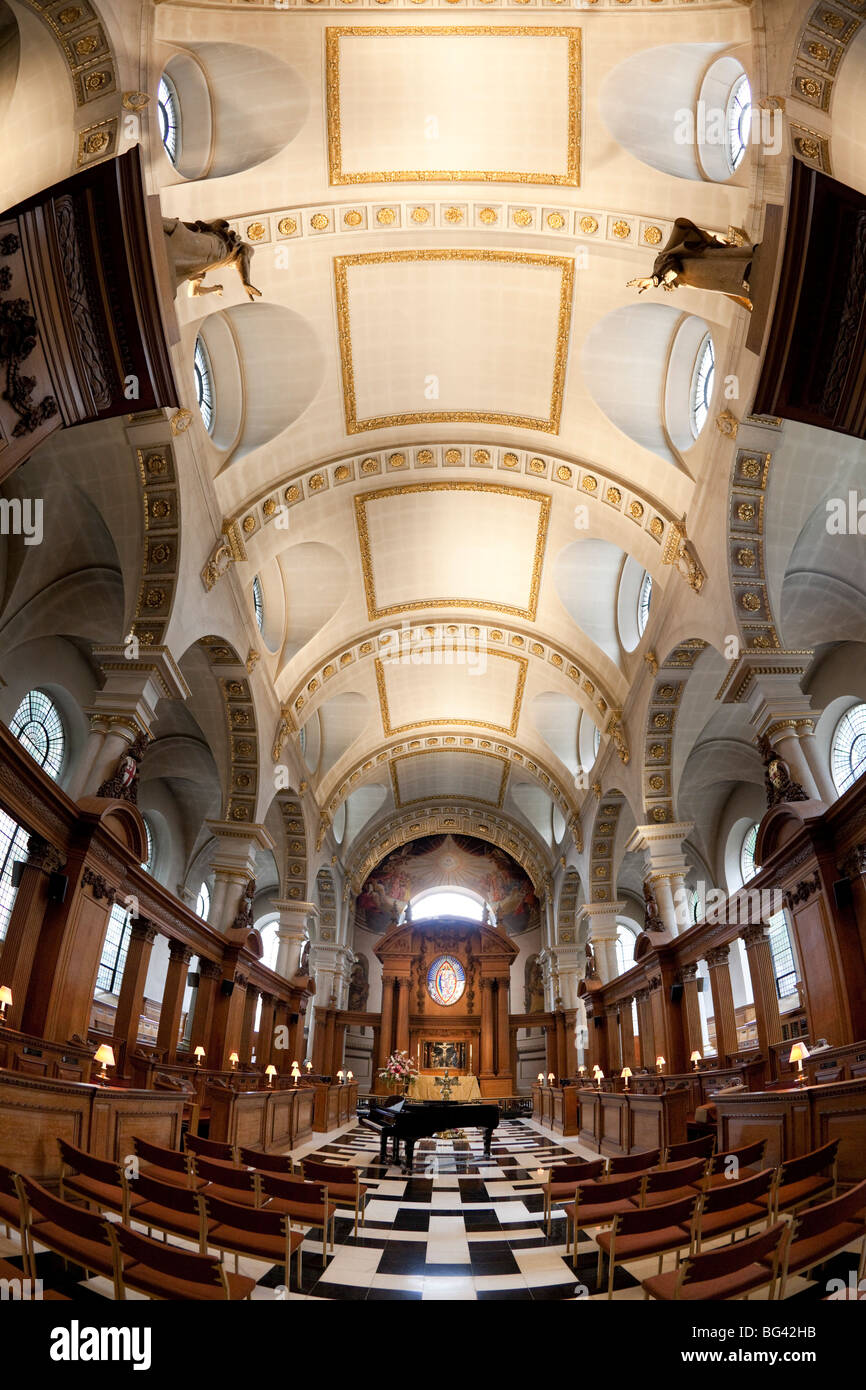 The interior of st brides church hi-res stock photography and images ...