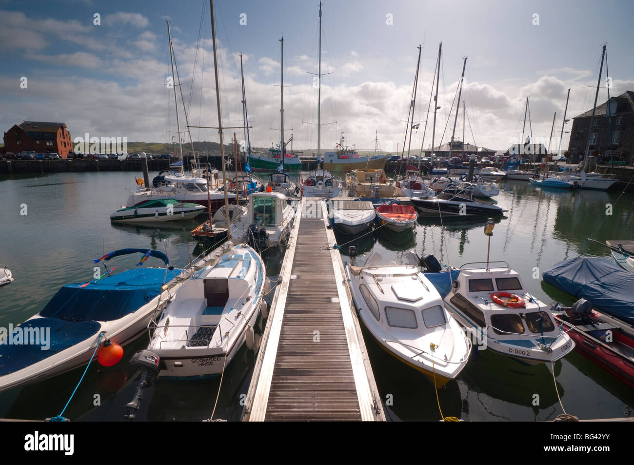 Cornwall padstow harbour hi-res stock photography and images - Alamy