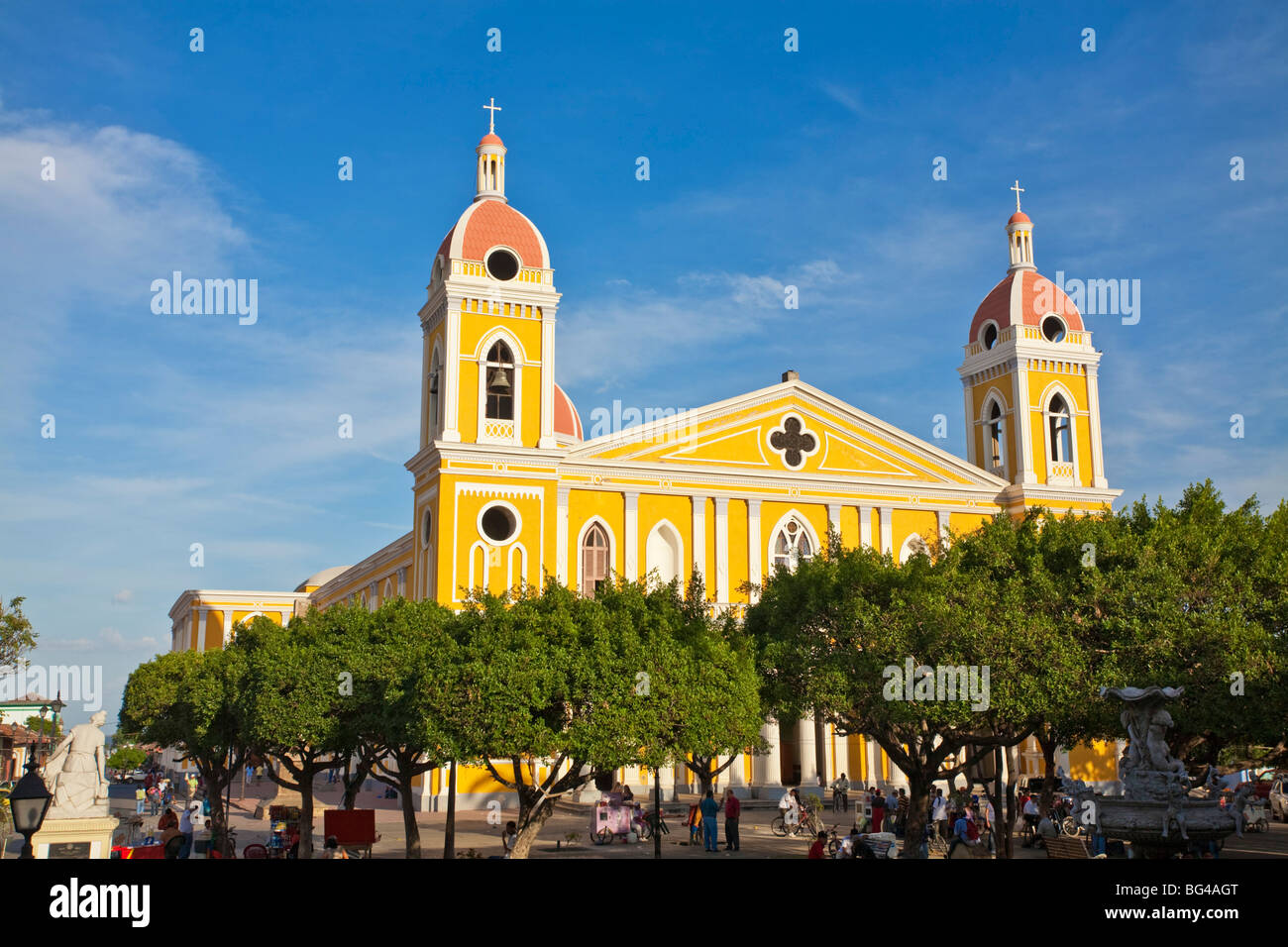 Nicaragua, Granada, Park Colon, Park Central, Cathedral de Granada Stock Photo