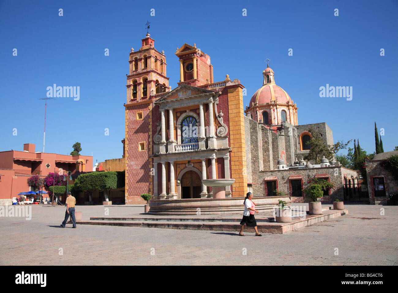 Plaza Miguel Hidalgo, Parroquia de Santa Maria de la Asuncion, Tequisquipan, Queretaro state, Mexico, North America&#10; Stock Photo