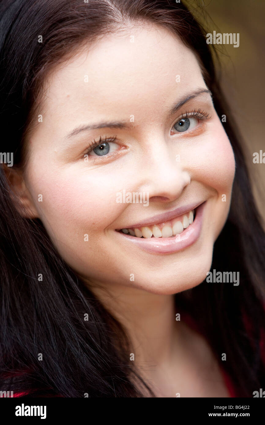 Pretty young woman brunette hi-res stock photography and images - Alamy