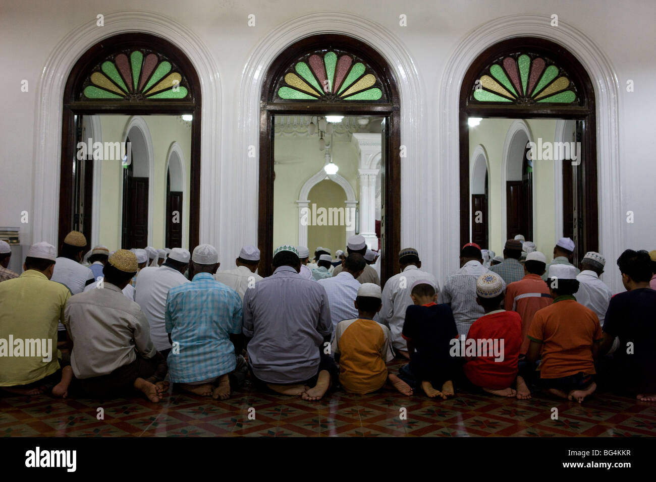Muslim men praying, Galle Fort, Sri Lanka Stock Photo - Alamy