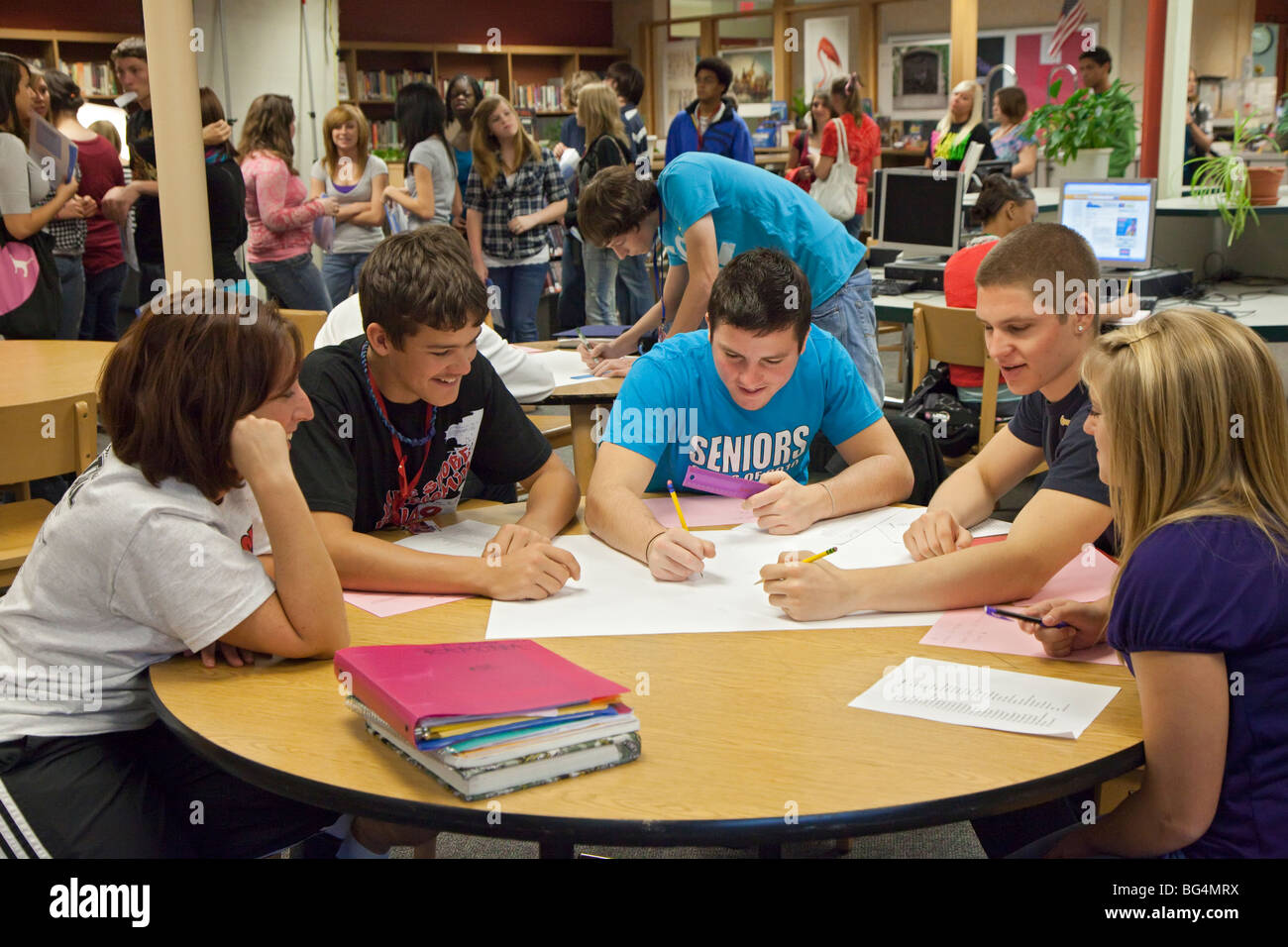 St. Clair Shores, Michigan - Students work on a project in the media center (library) at Lake Shore High School. Stock Photo