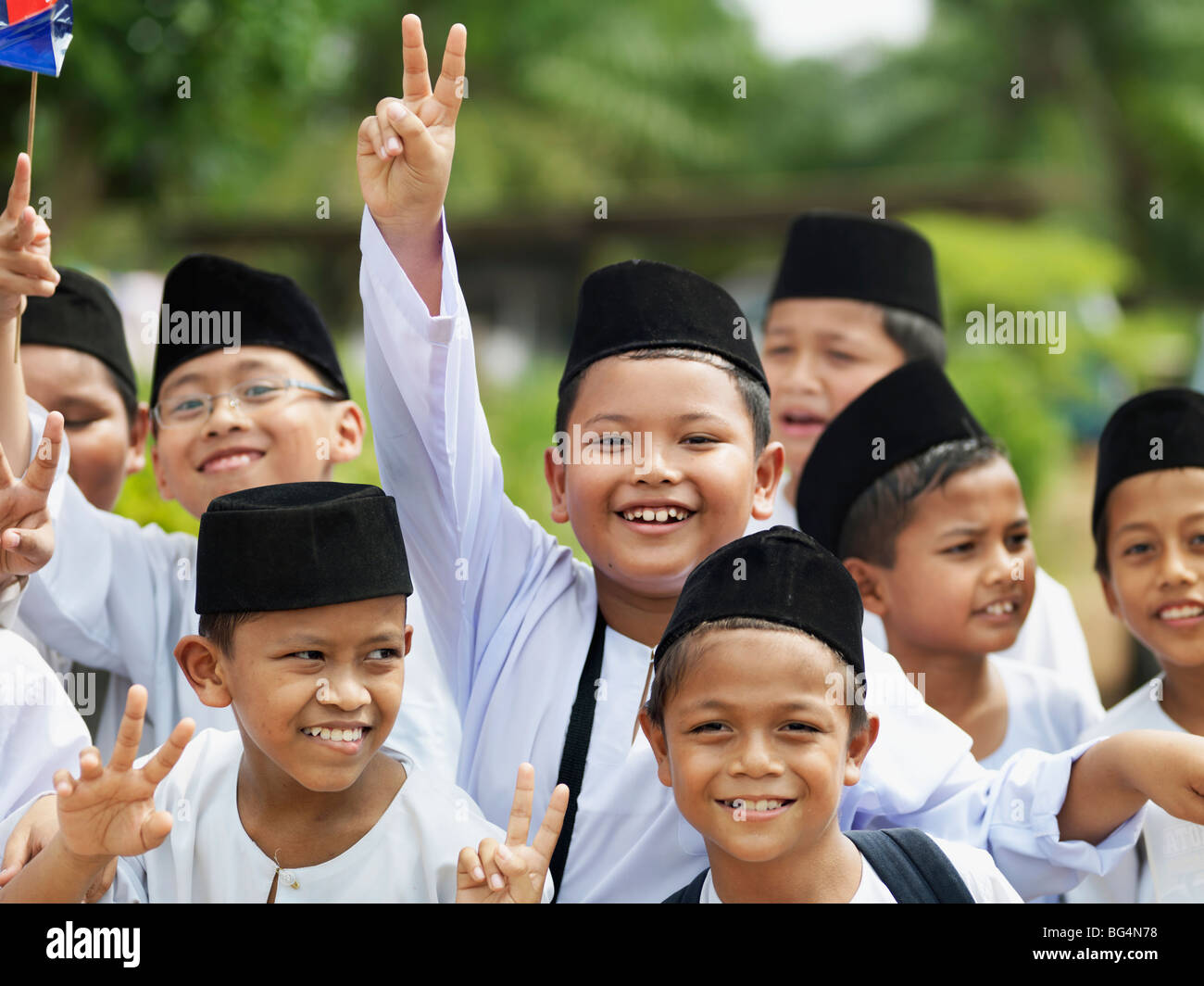 Crowd waving hello hi-res stock photography and images - Alamy