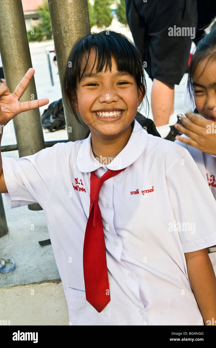Thai school girls hi-res stock photography and images - Alamy