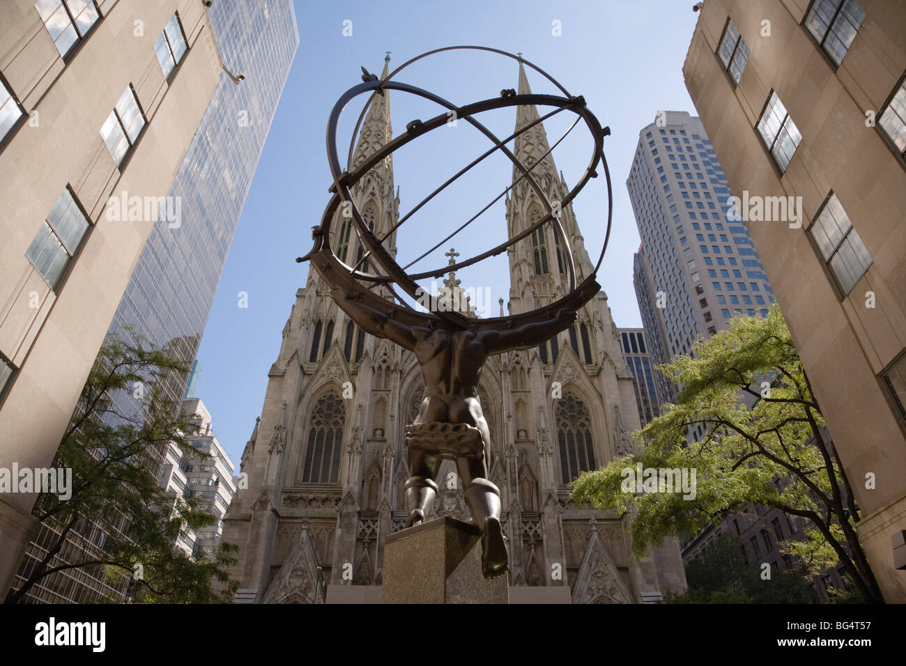 Statue st patricks hi-res stock photography and images - Alamy