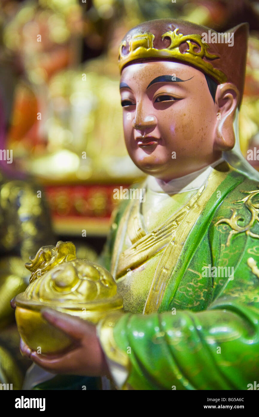 Taoist god statue hi-res stock photography and images - Alamy