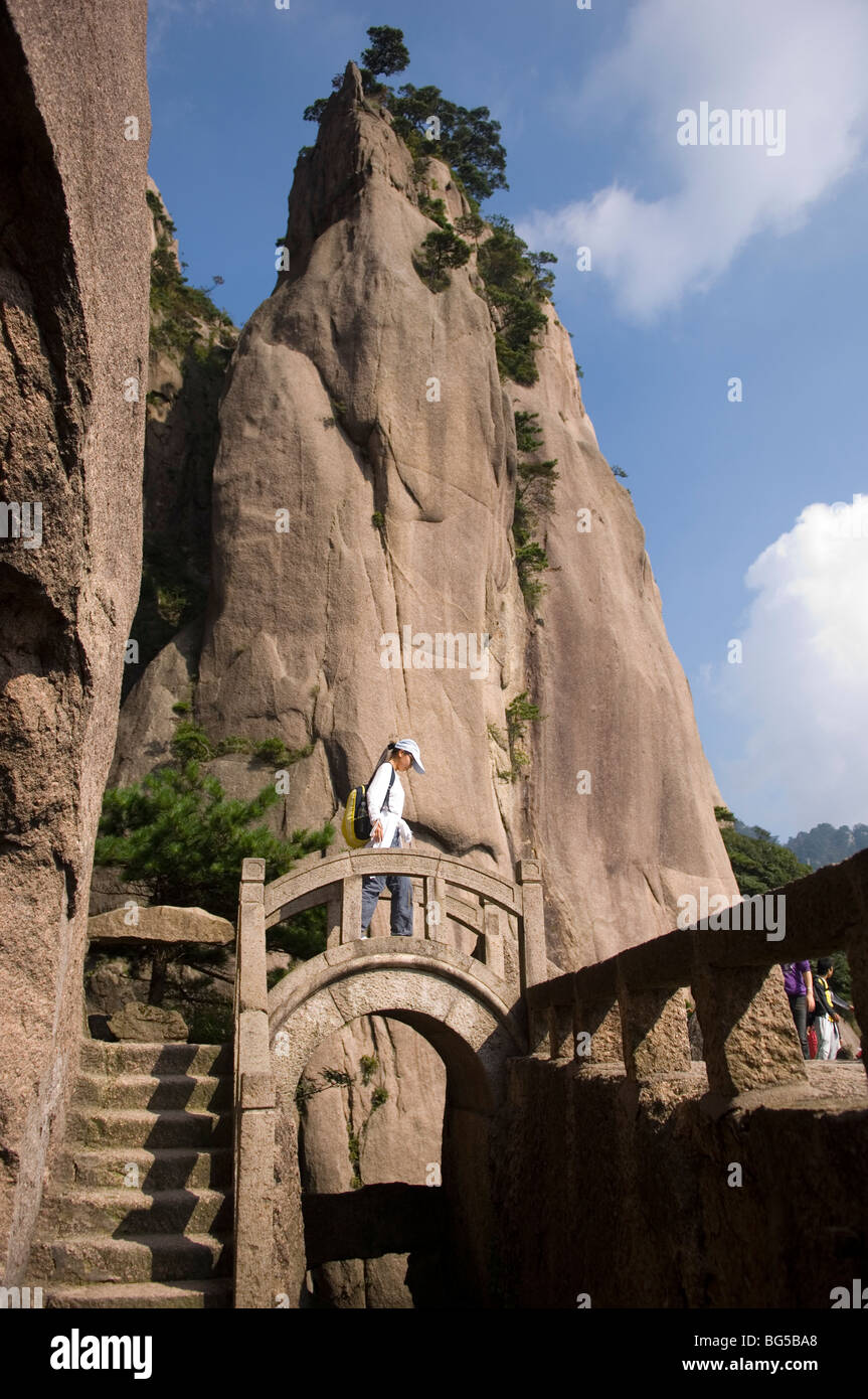 Stone bridge in Huang Shan, Anhui province. China Stock Photo