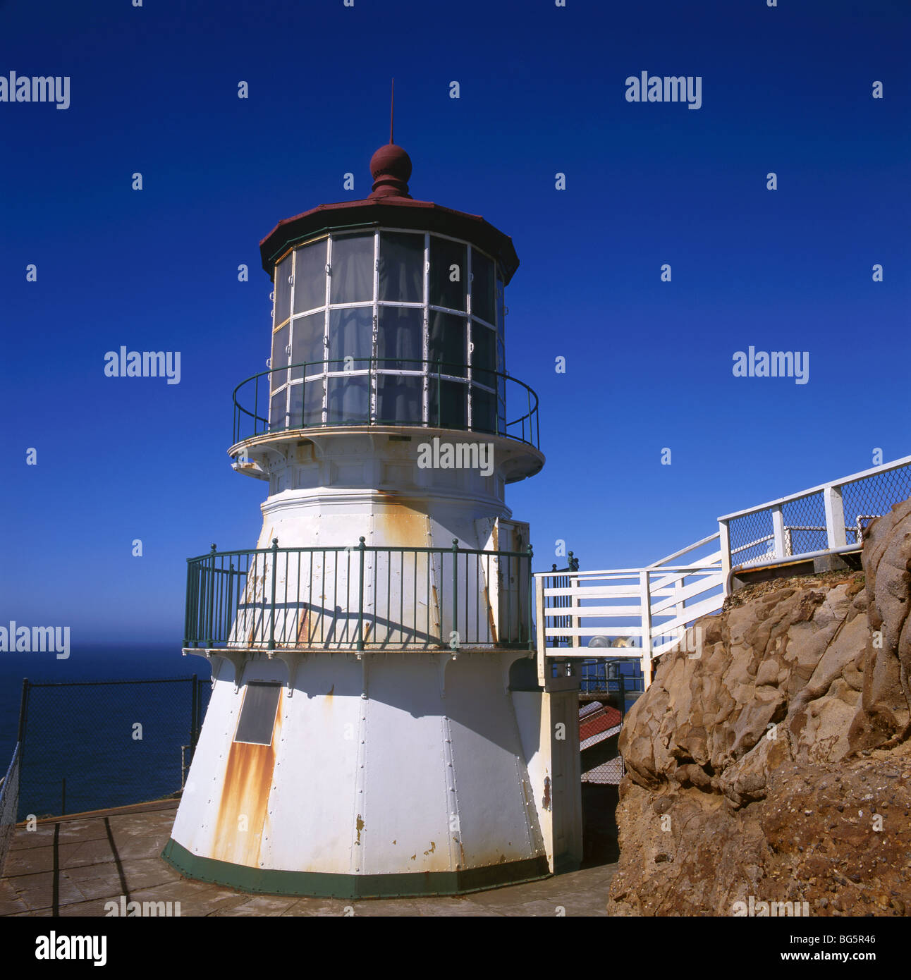 CALIFORNIA - Point Reyes Lighthouse overlooking the Pacific Ocean on ...