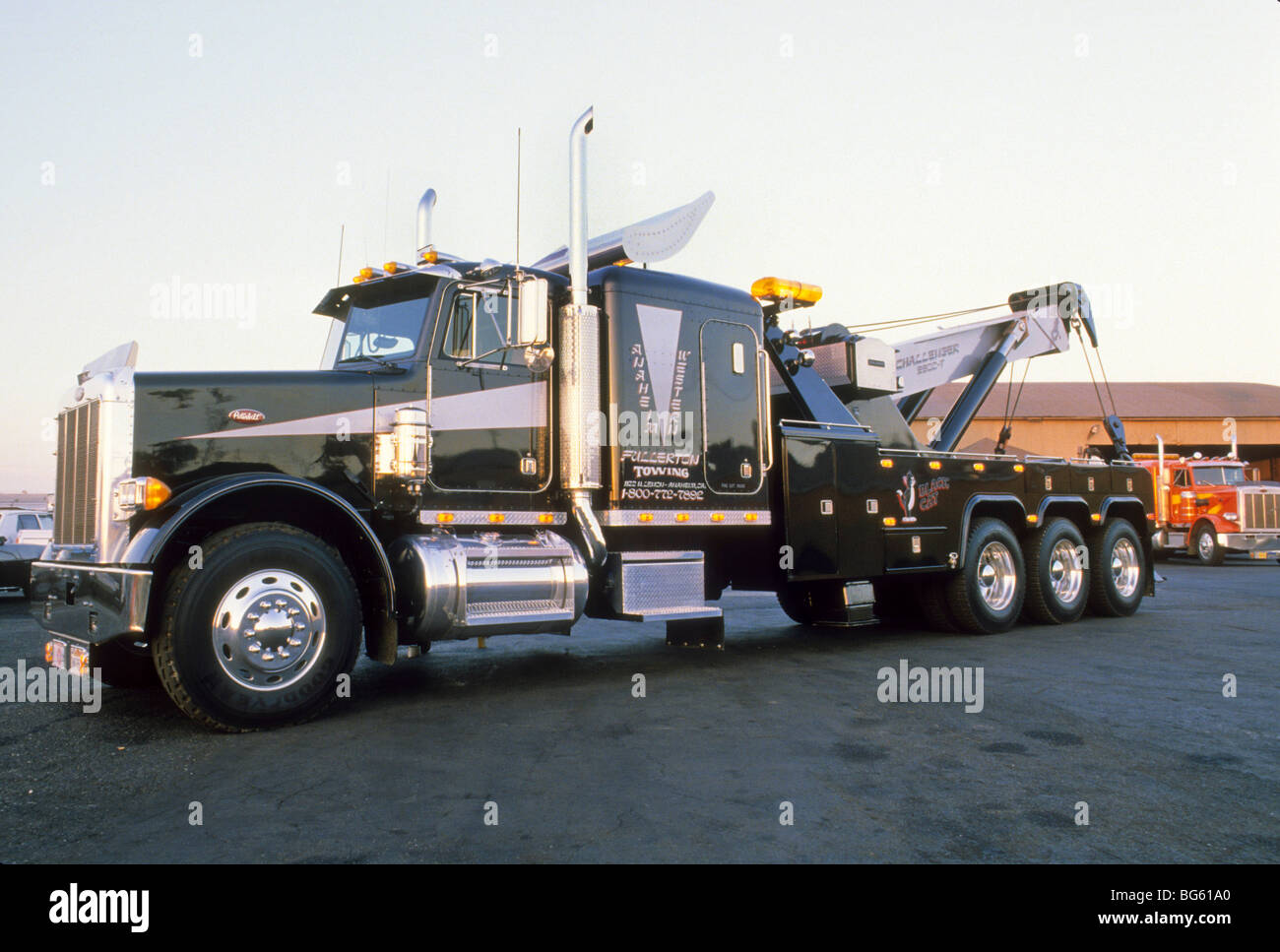 power powerful strong heavy duty lift pull crane giant Fullerton California service accident