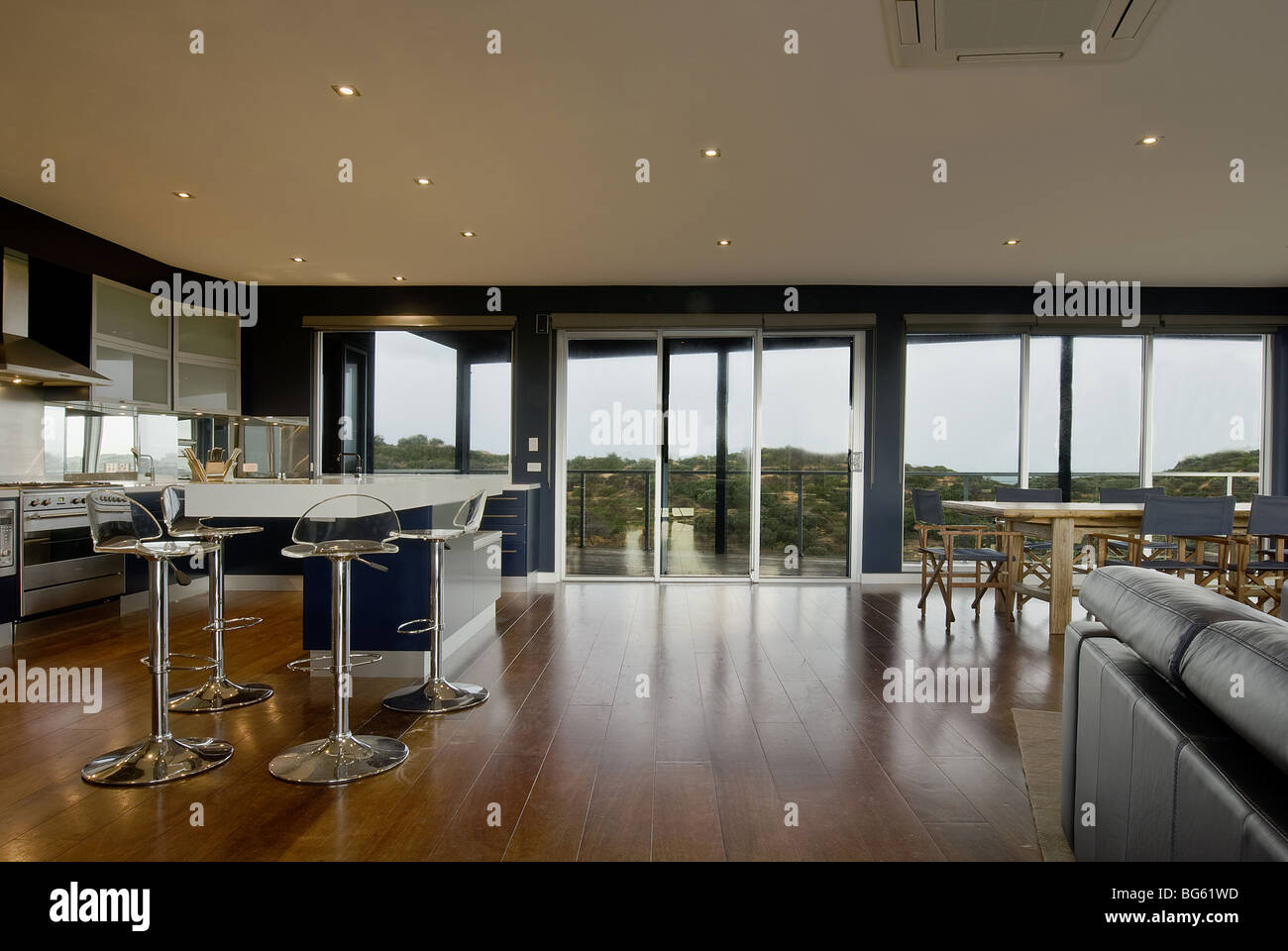 Modern dining room with wide windows hi-res stock photography and ...