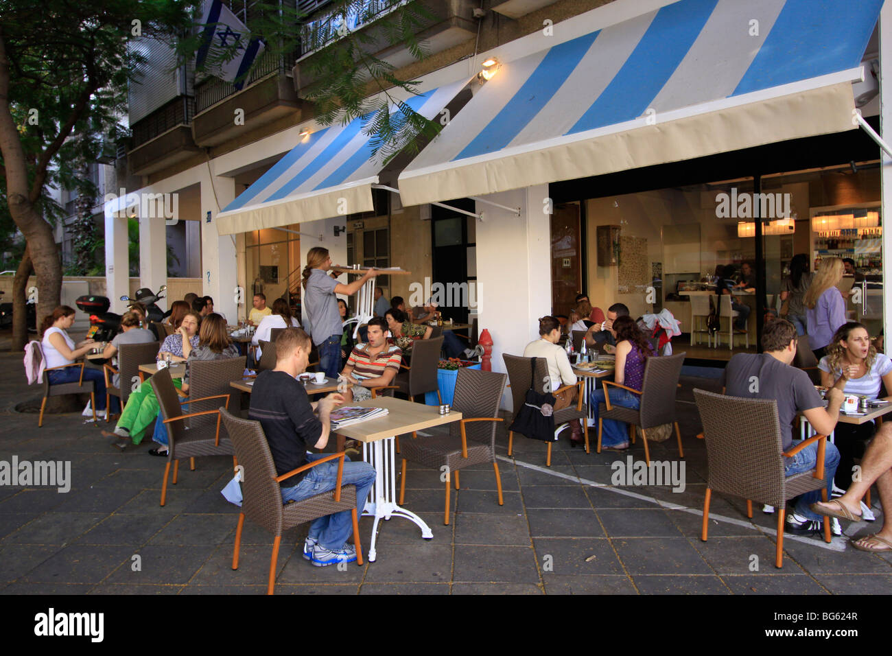 Tel aviv israel cafe hi-res stock photography and images - Alamy