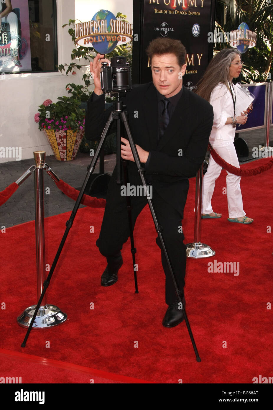 BRENDAN FRASER THE MUMMY: TOMB OF THE DRAGON EMPEROR PREMIERE UNIVERSAL ...