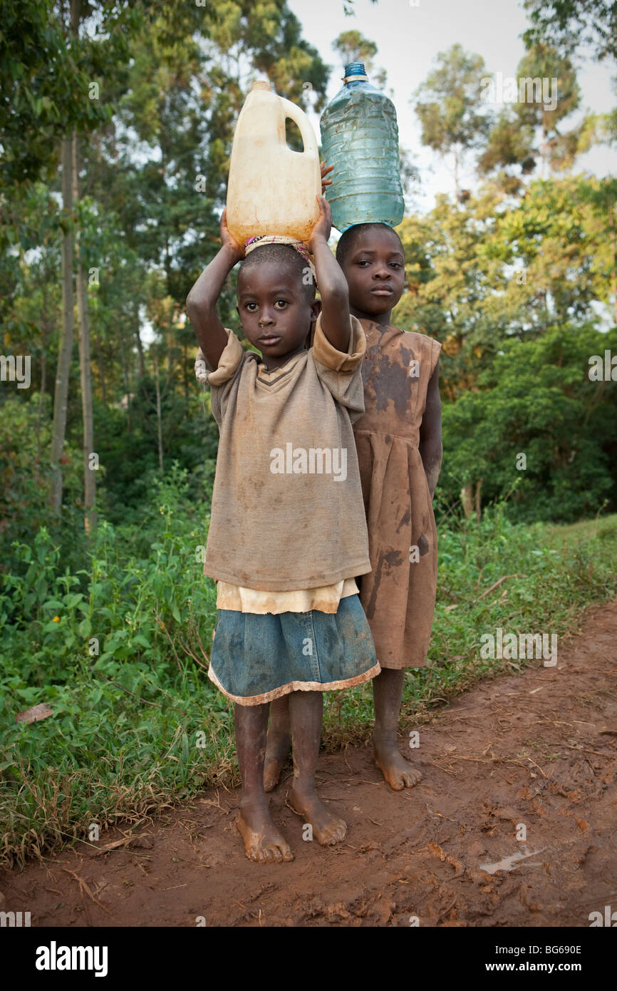 Carrying Water Head Africa Stock Photos & Carrying Water Head Africa