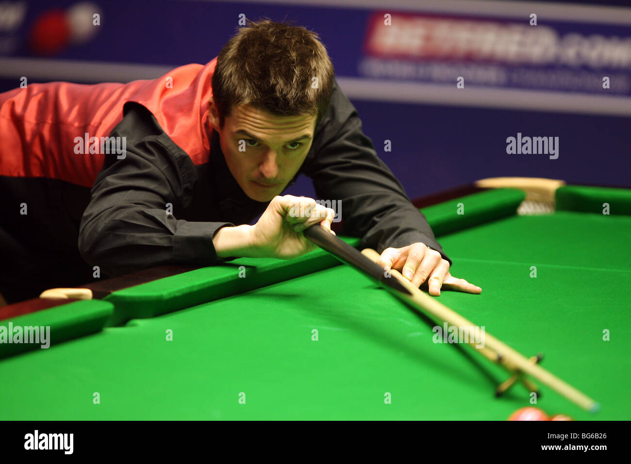 MICHAEL HOLT WORLD SNOOKER CHAMPIONSHIP THE CRUCIBLE SHEFFIELD ENGLAND