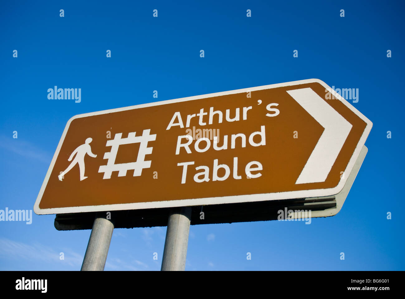 Brown tourist sign to Arthur's Round Table near Penrith Stock Photo
